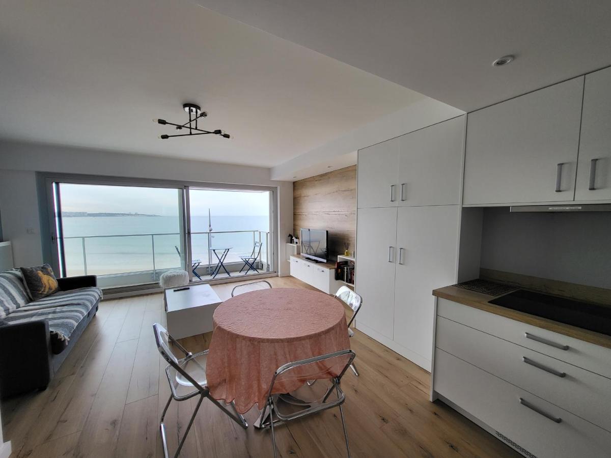 Appartement T2 Face Plage Avec Balcon, Cuisine Equipee Et Tv - Fr-1-92-908 Les Sables-d'Olonne Ngoại thất bức ảnh