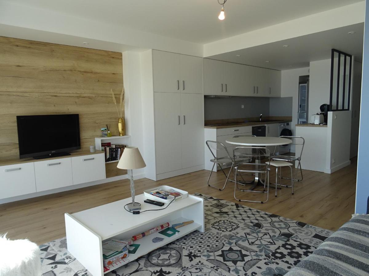 Appartement T2 Face Plage Avec Balcon, Cuisine Equipee Et Tv - Fr-1-92-908 Les Sables-d'Olonne Ngoại thất bức ảnh